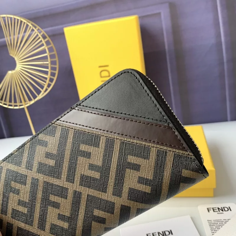 Fendi AAA Quality Wallet Efficient 4908