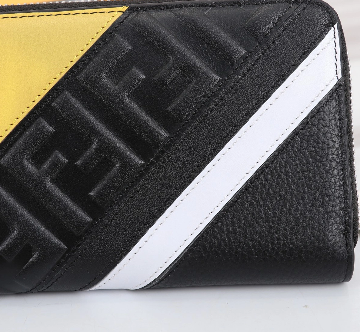 Fendi AAA Quality Wallet Efficient 9164