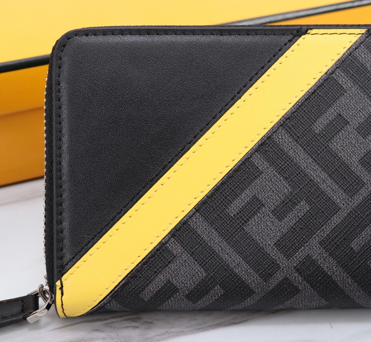 Fendi AAA Quality Wallet For Unisex Sleek 2767