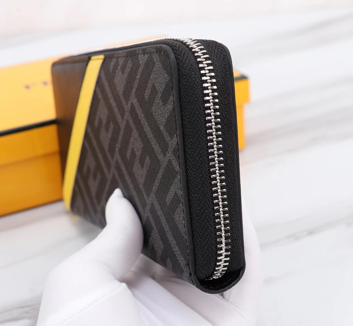 Fendi AAA Quality Wallet For Unisex Sleek 2767