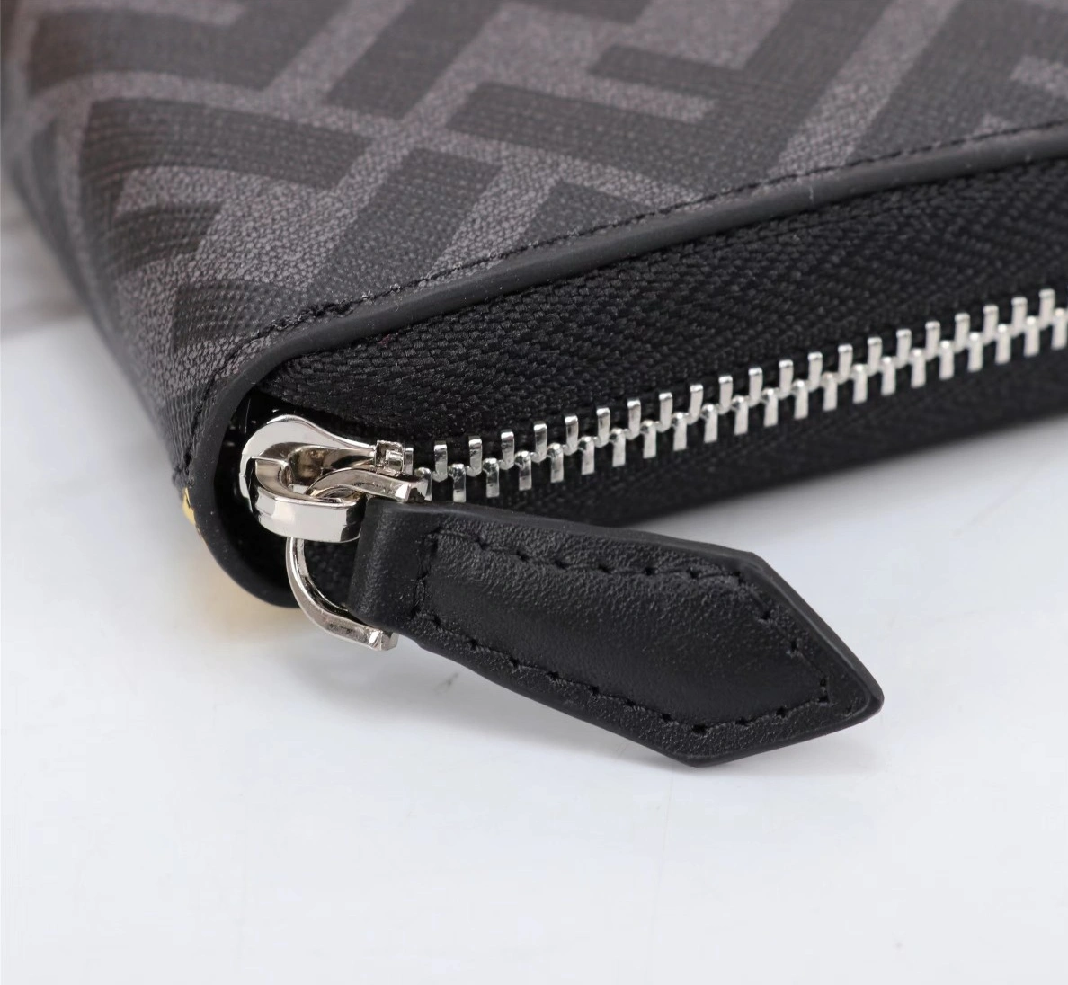 Fendi AAA Quality Wallet For Unisex Sleek 2767