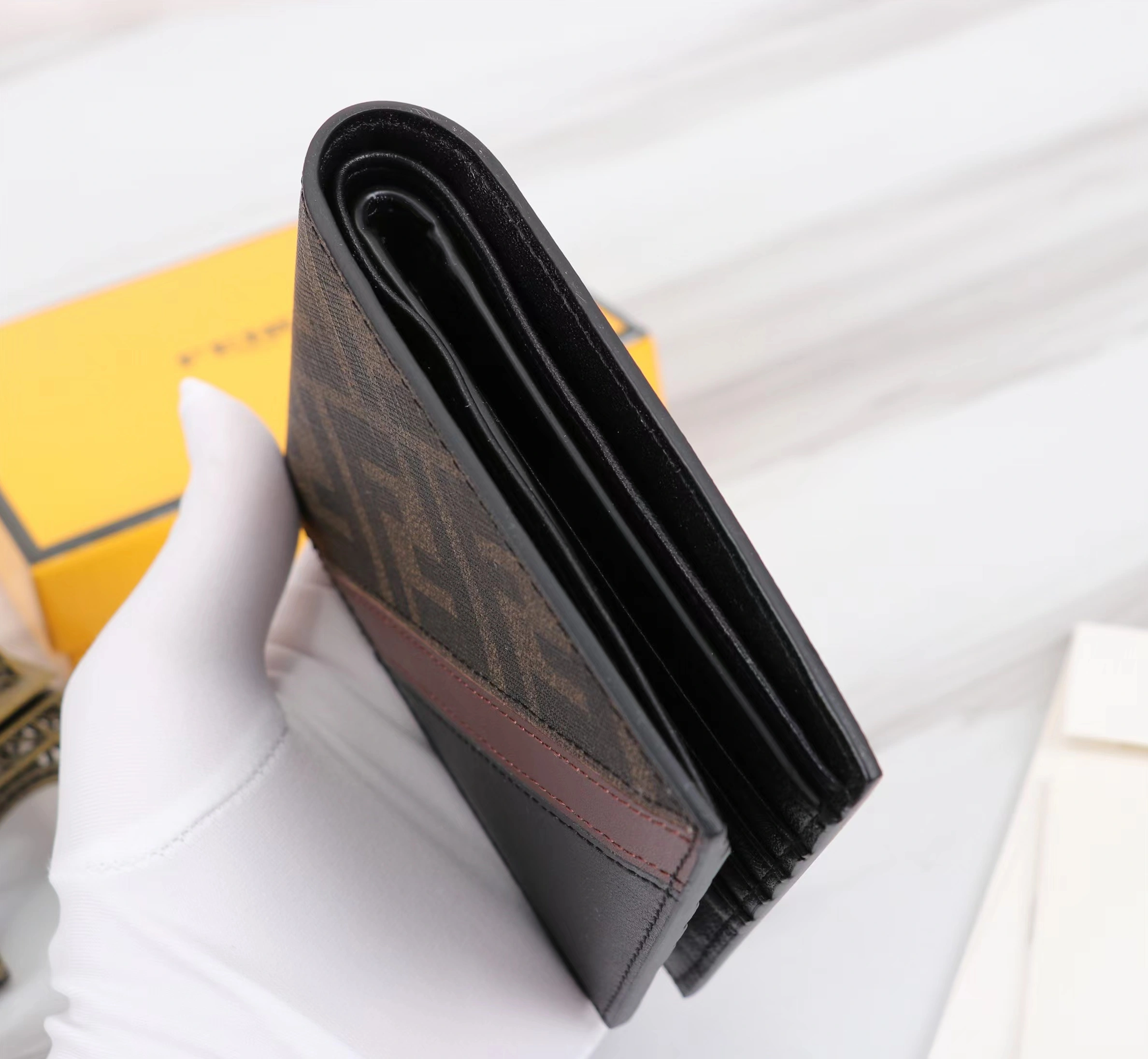 Fendi AAA Quality Wallet For Unisex Sophisticated 2338