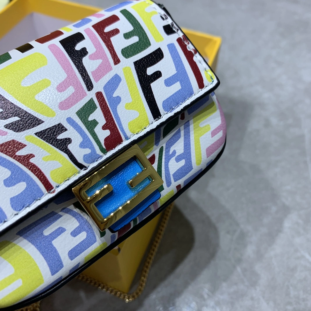Fendi AAA Quality Wallet For Women Minimalist 895