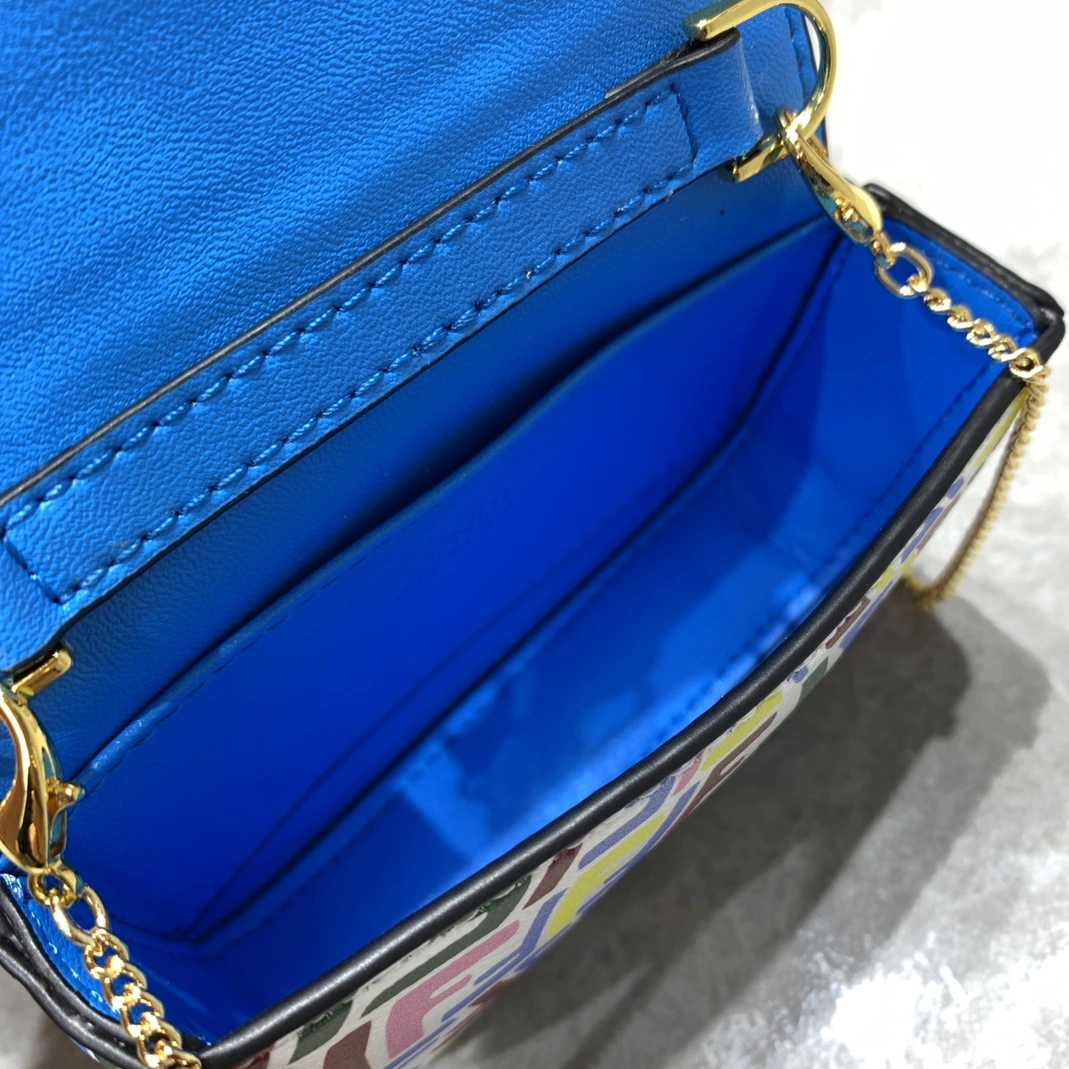 Fendi AAA Quality Wallet For Women Minimalist 895