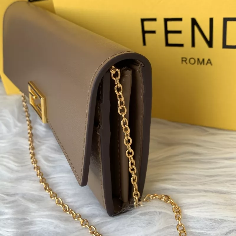 Fendi AAA Quality Wallet For Women Sleek 2707