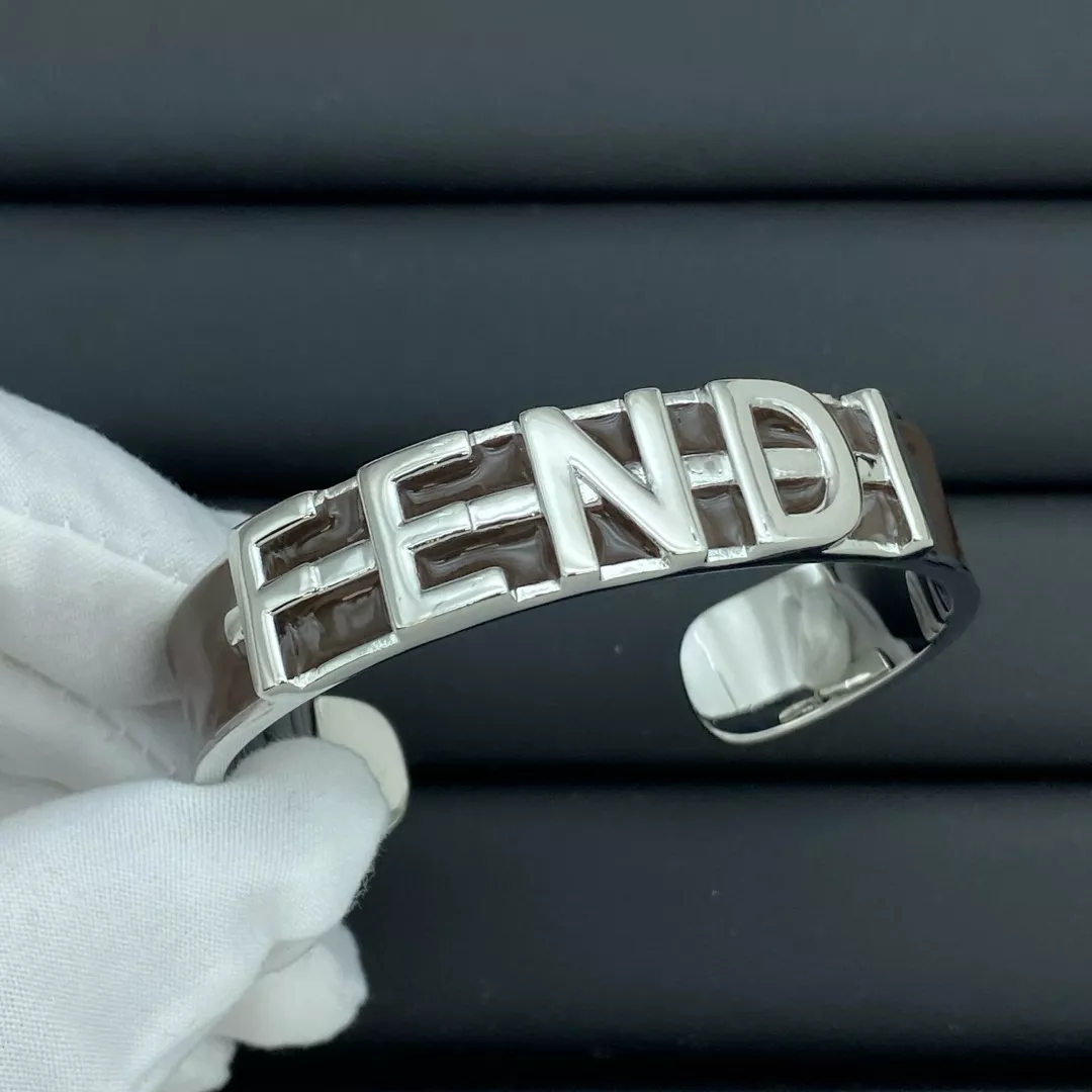 Fendi Bracelets Versatile 3908