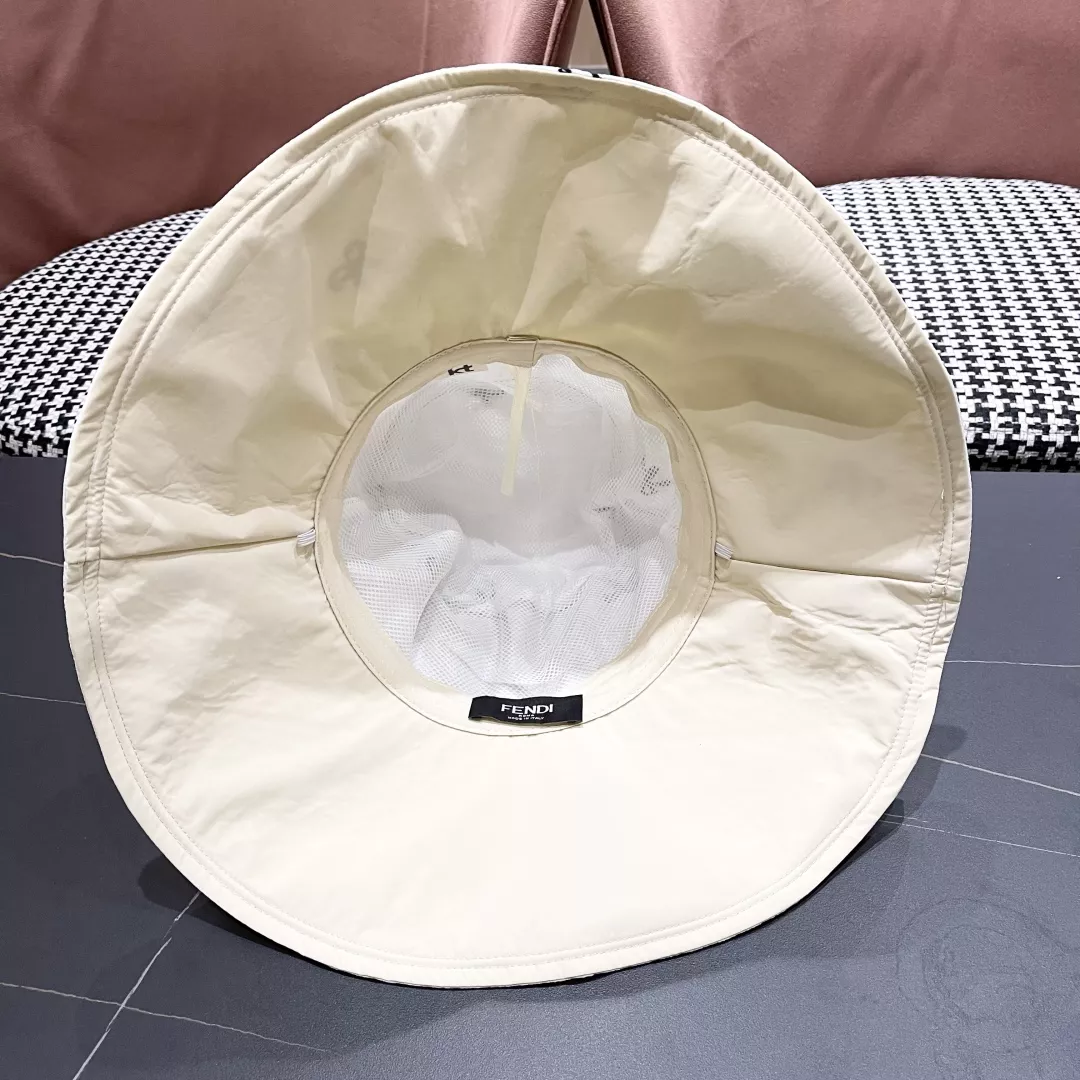 Fendi Caps Affordable 3826