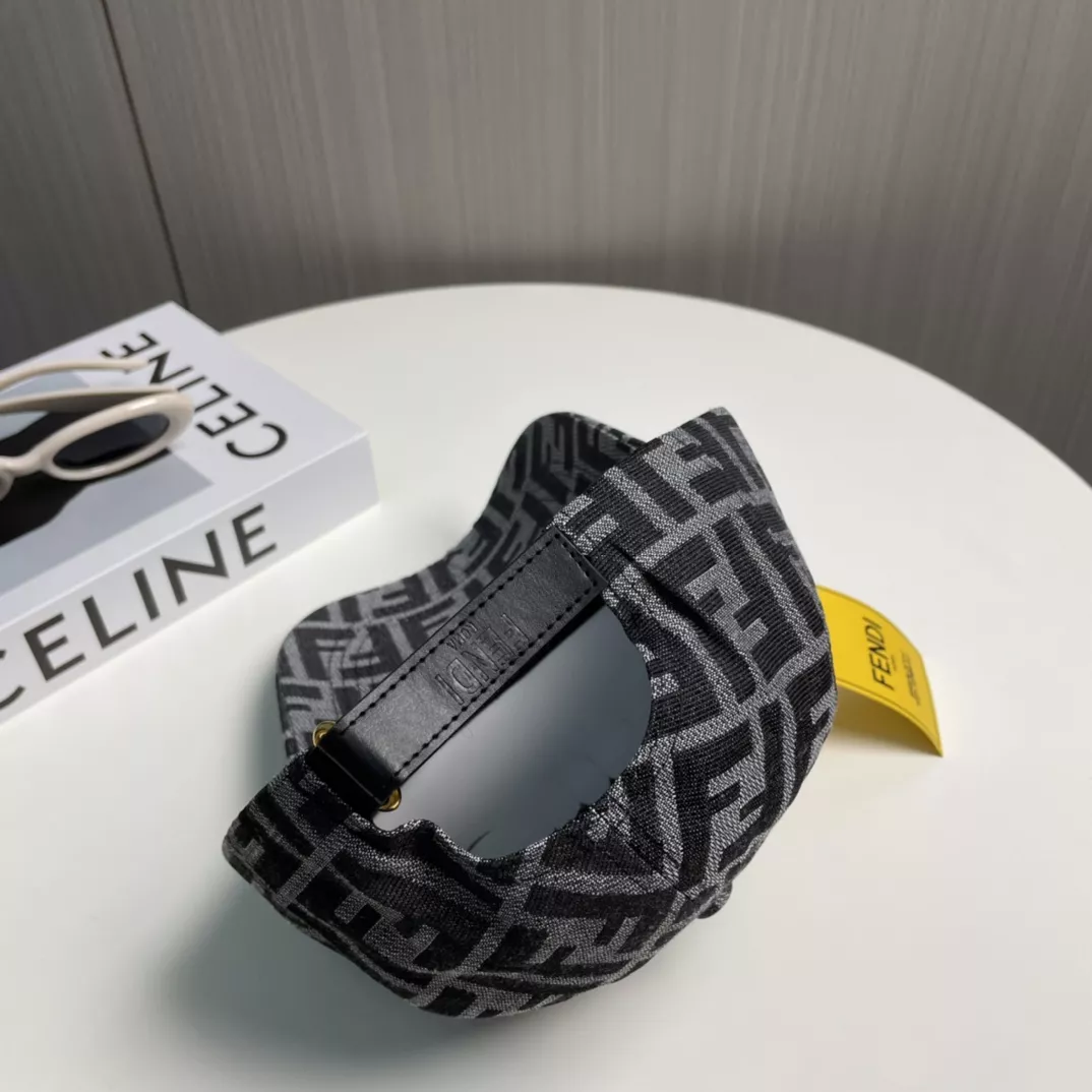 Fendi Caps Bold 4107