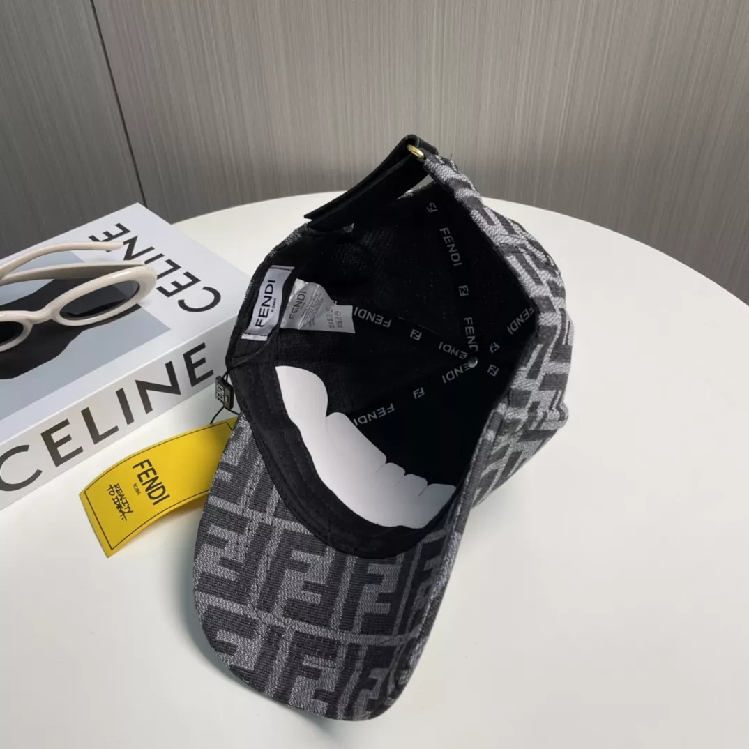 Fendi Caps Bold 4107