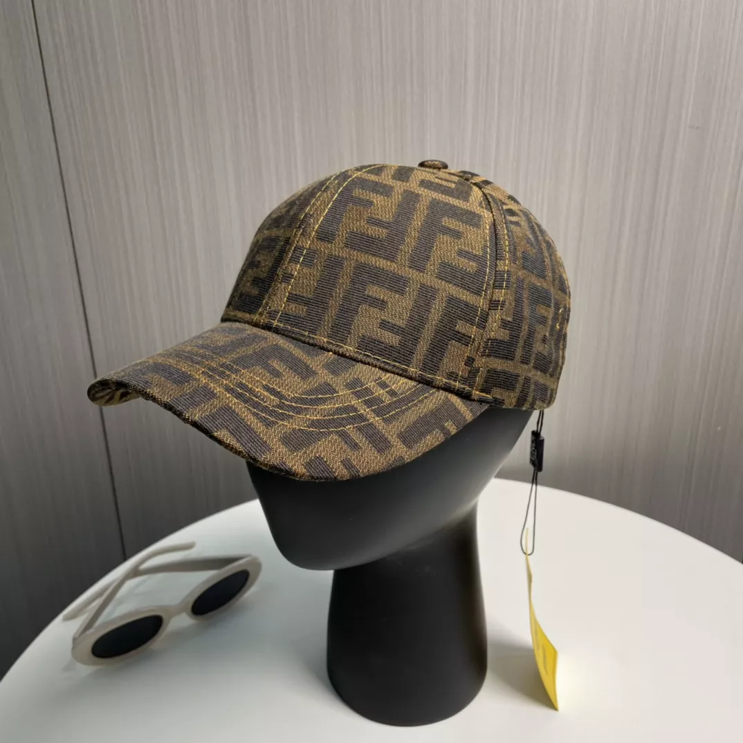 Fendi Caps Bright 140