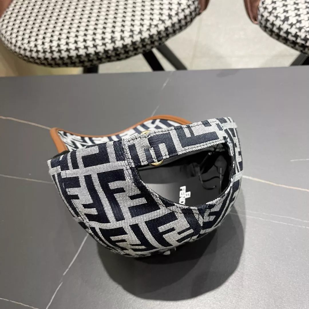 Fendi Caps Comfortable 308