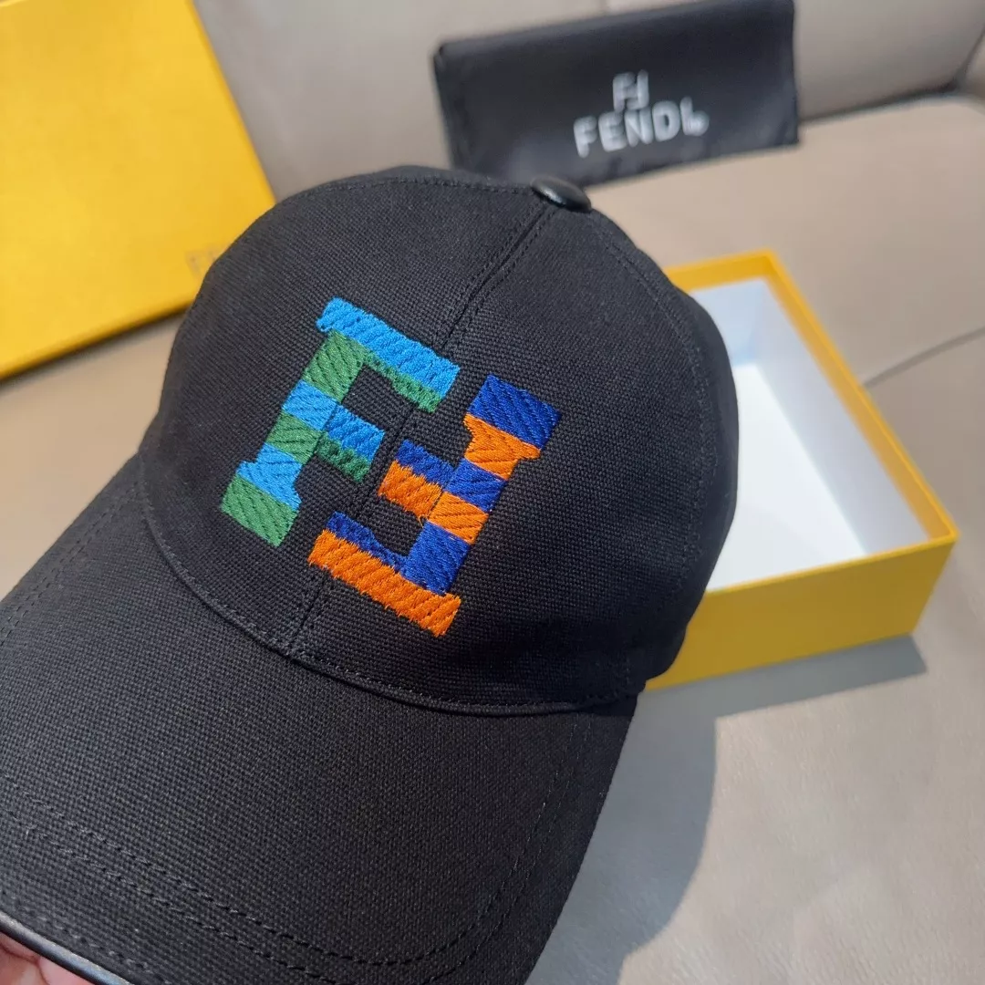 Fendi Caps Comfortable 646