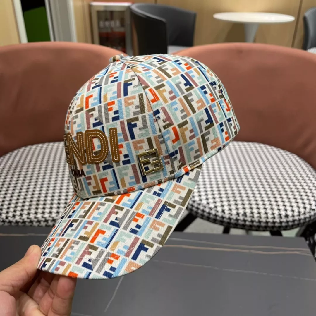 Fendi Caps Cozy 3075
