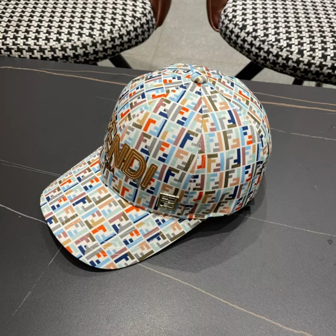 Fendi Caps Cozy 3075