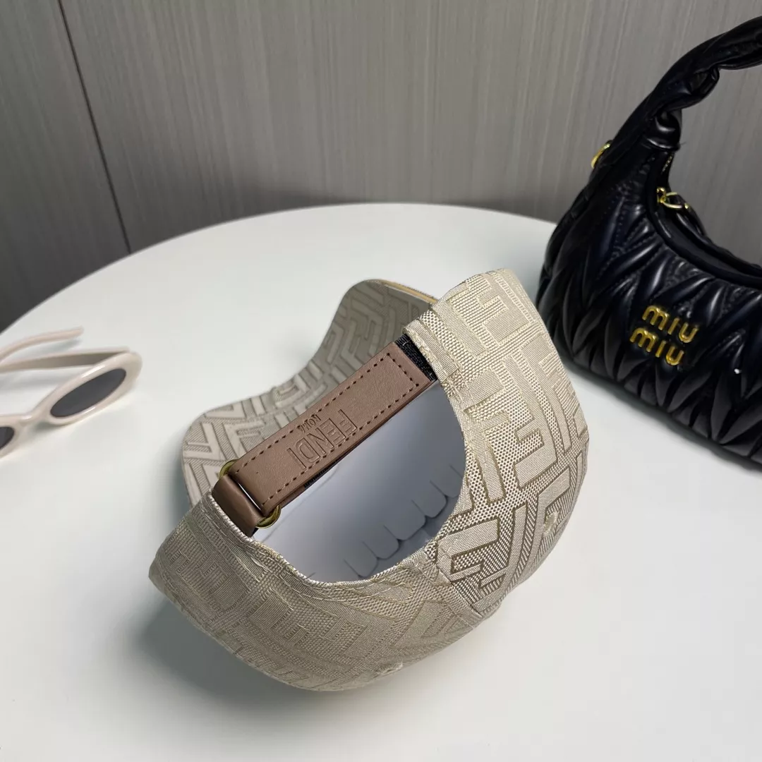 Fendi Caps Durable 3313