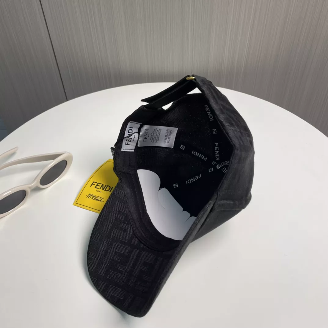 Fendi Caps Efficient 1208