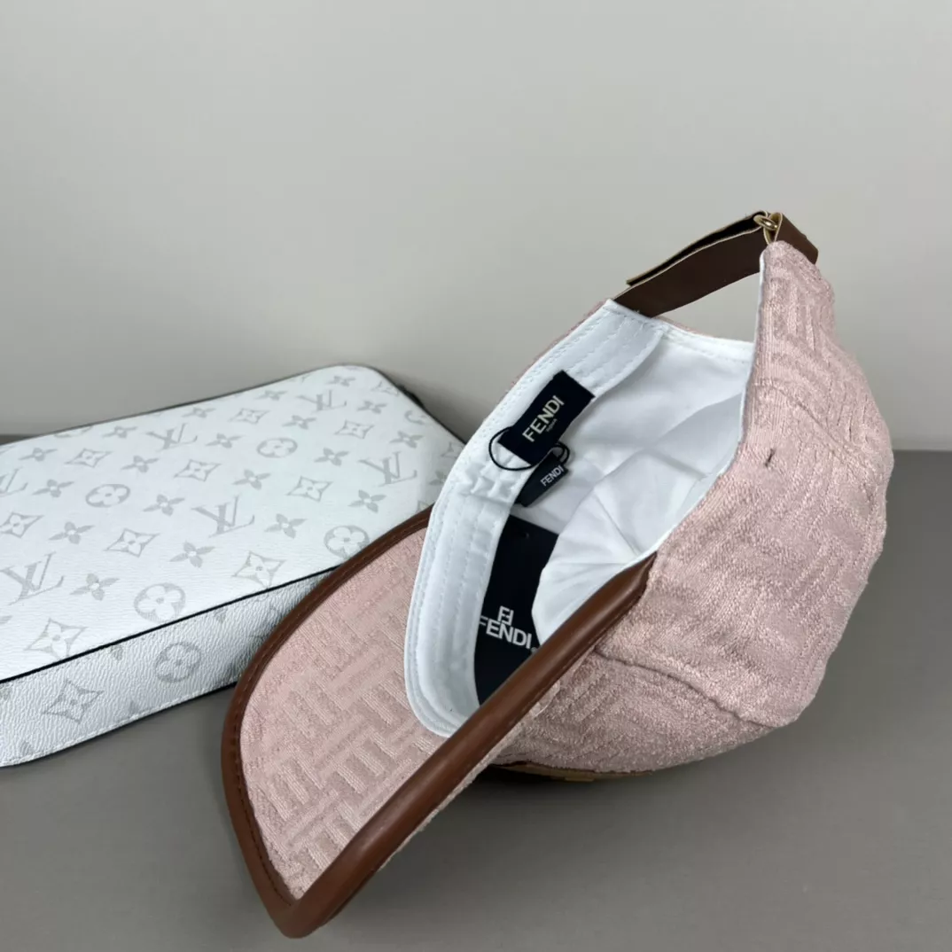 Fendi Caps Efficient 961