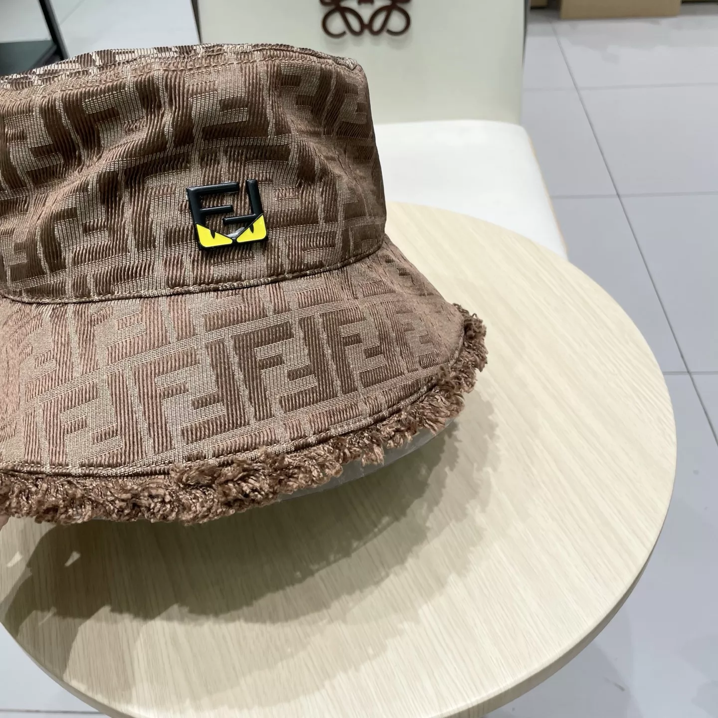 Fendi Caps Minimalist 9735
