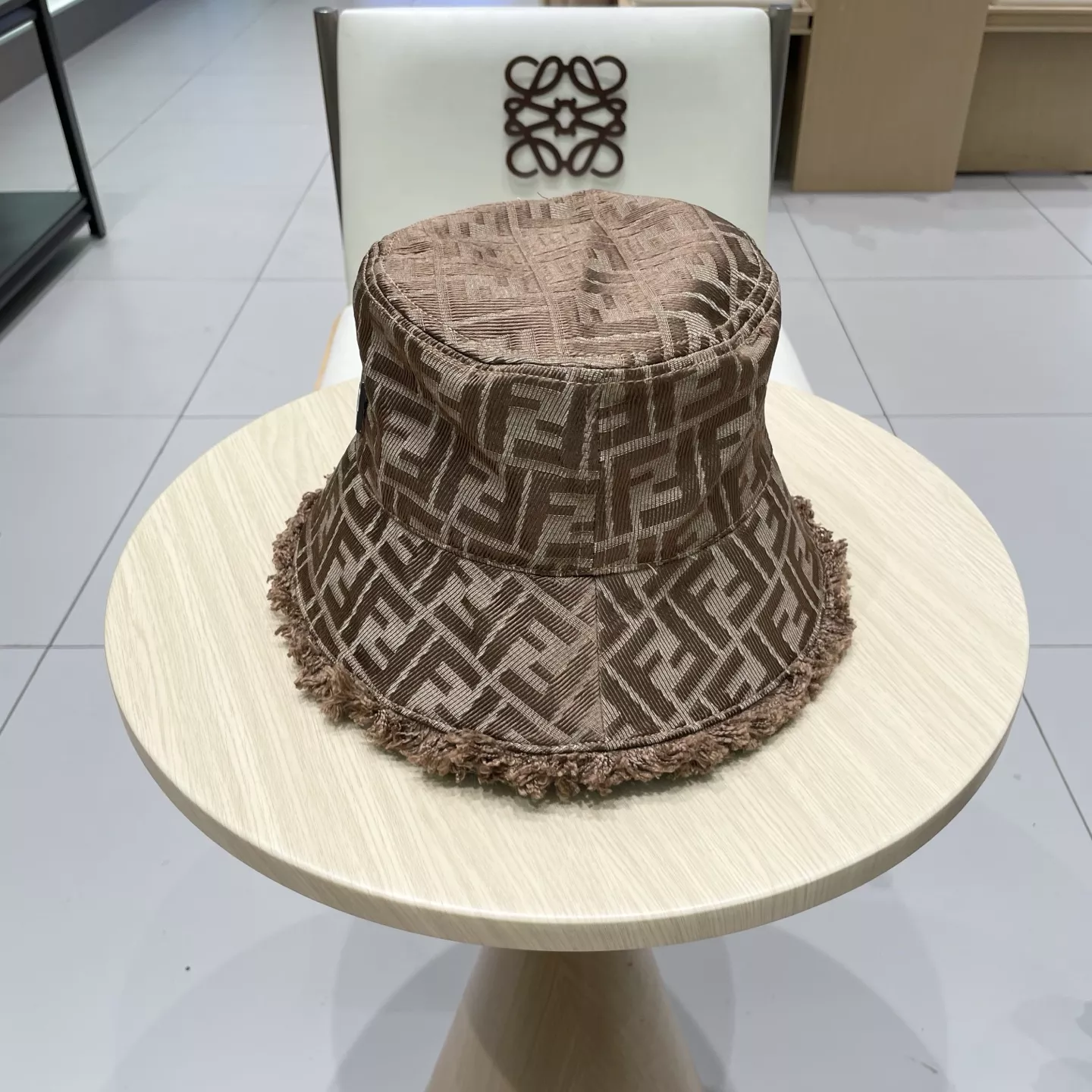 Fendi Caps Minimalist 9735