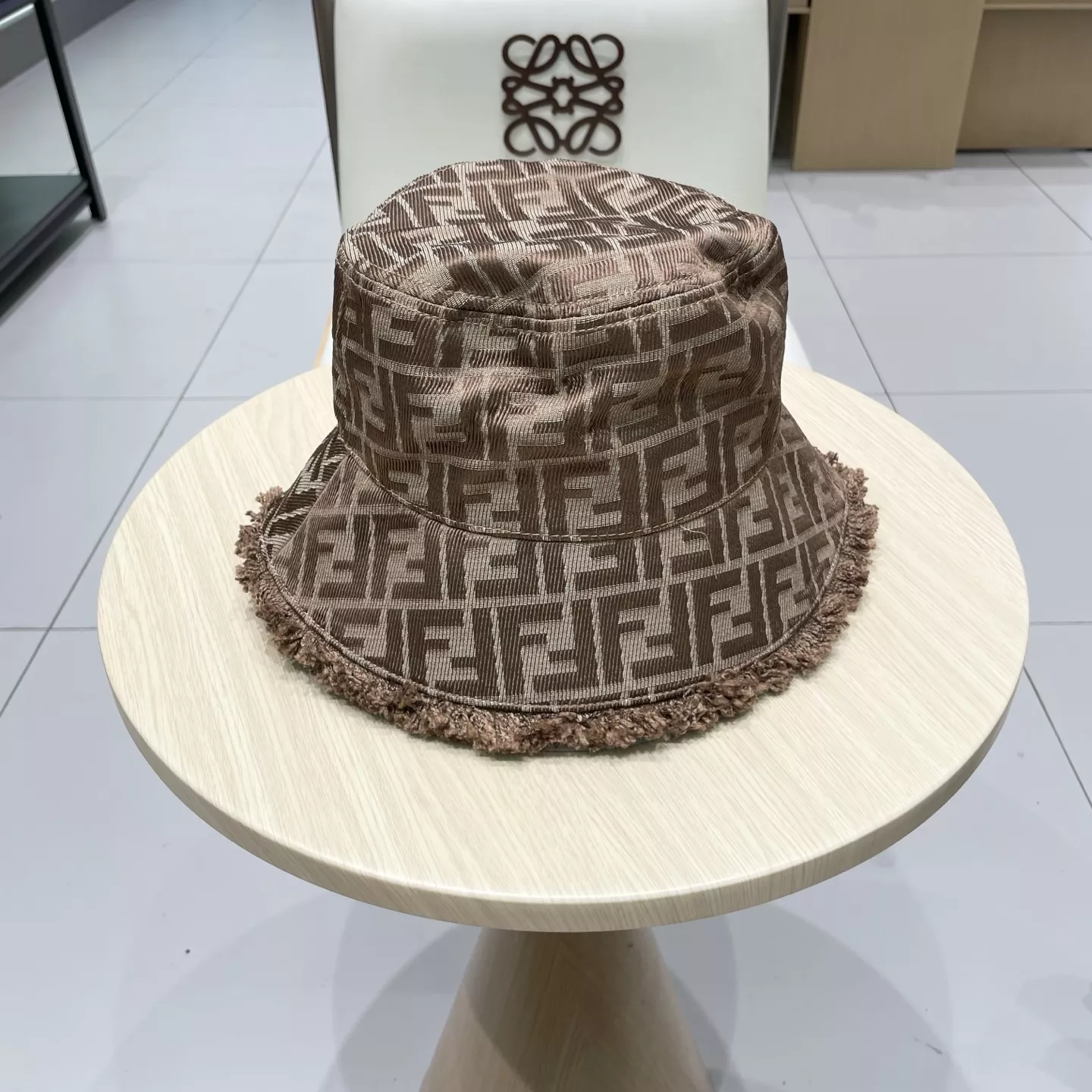 Fendi Caps Minimalist 9735