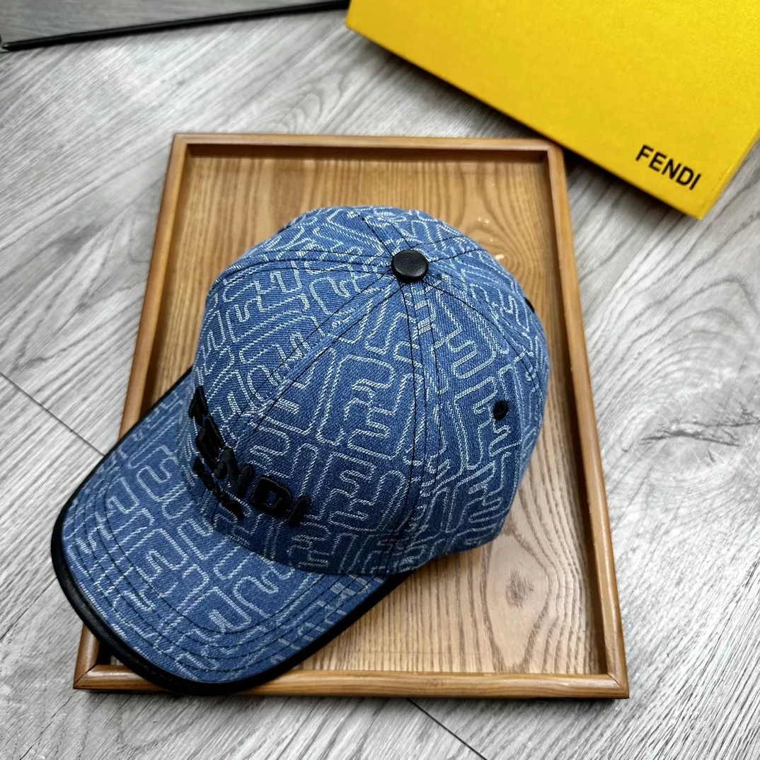 Fendi Caps Practical 8230