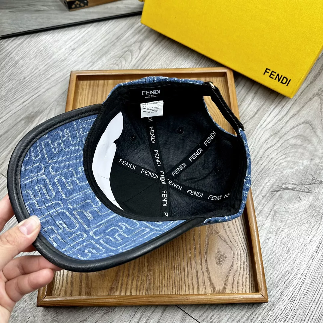 Fendi Caps Practical 8230