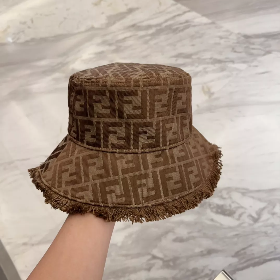 Fendi Caps Resilient 7364