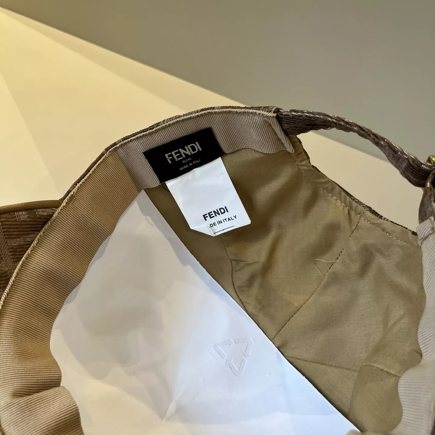Fendi Caps StreetReady 8349