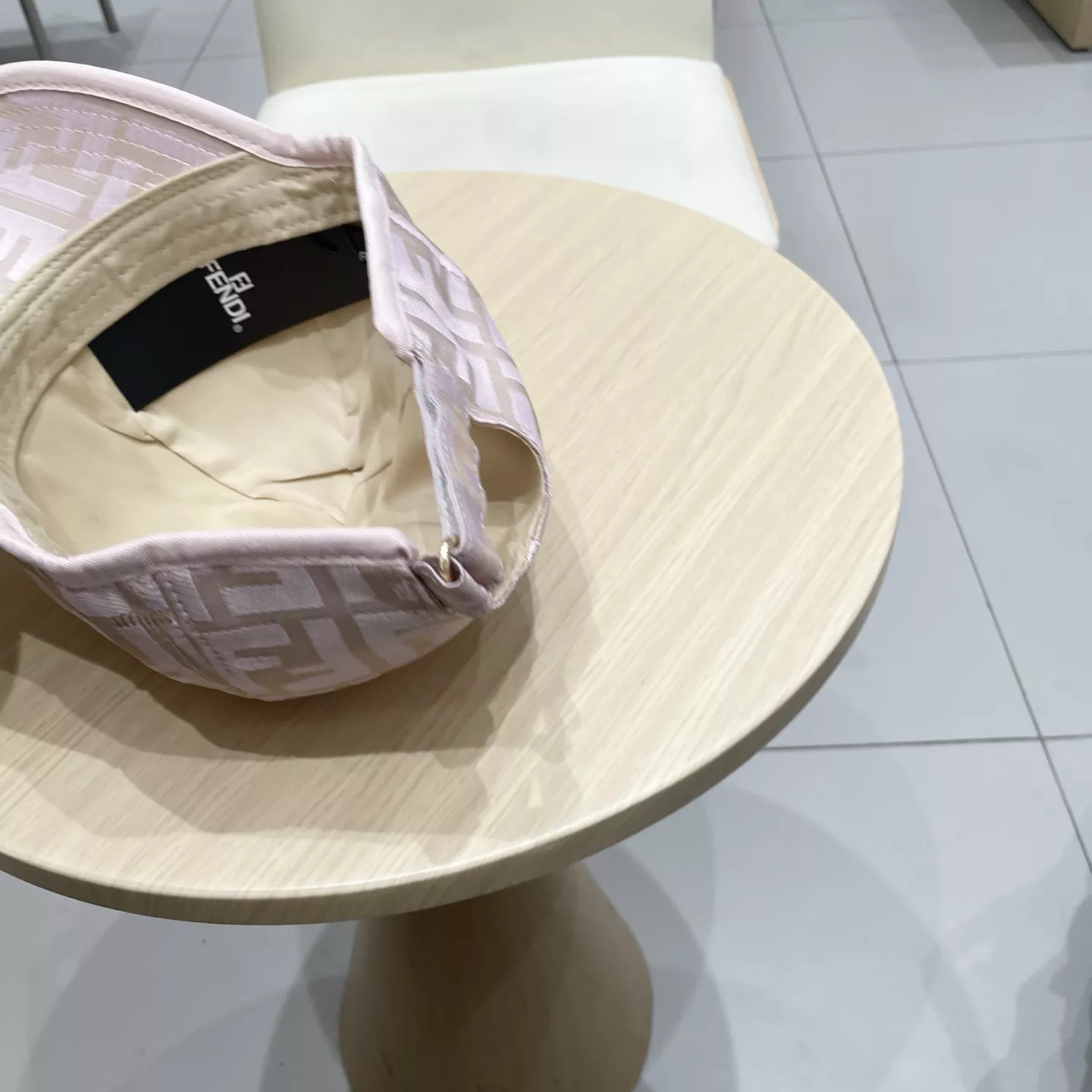 Fendi Caps Timeless 2856