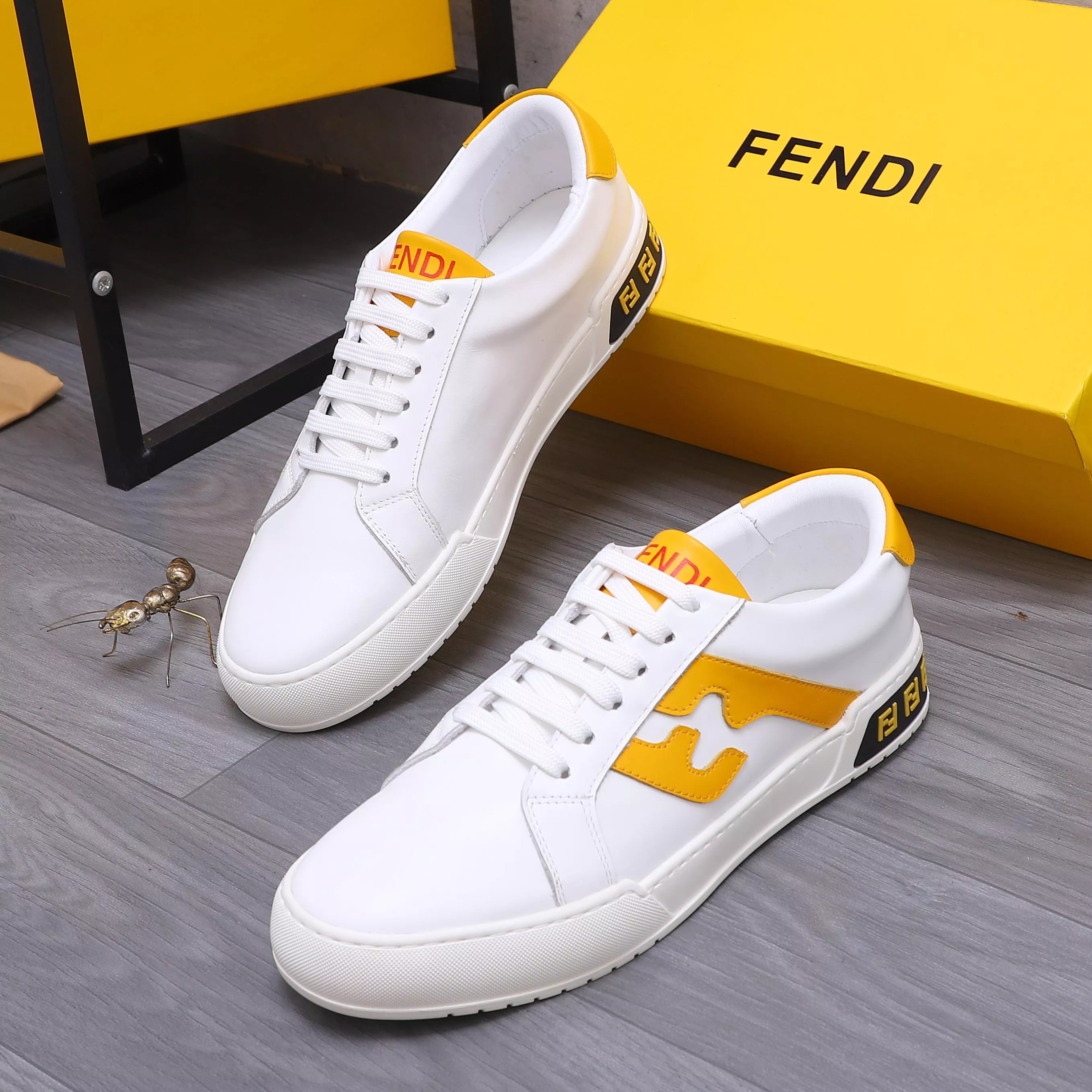 Fendi Casual Shoes For Men Bright 3409