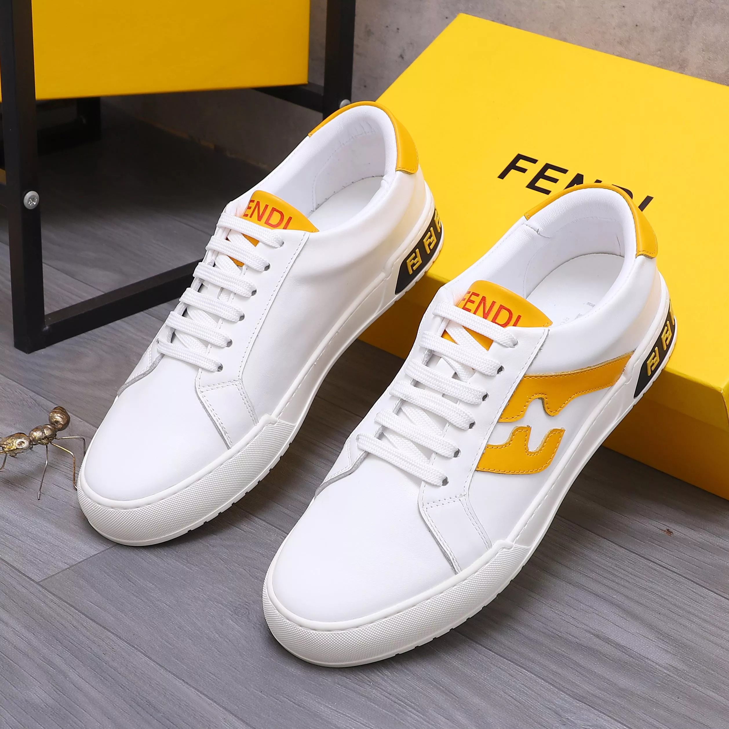 Fendi Casual Shoes For Men Bright 3409