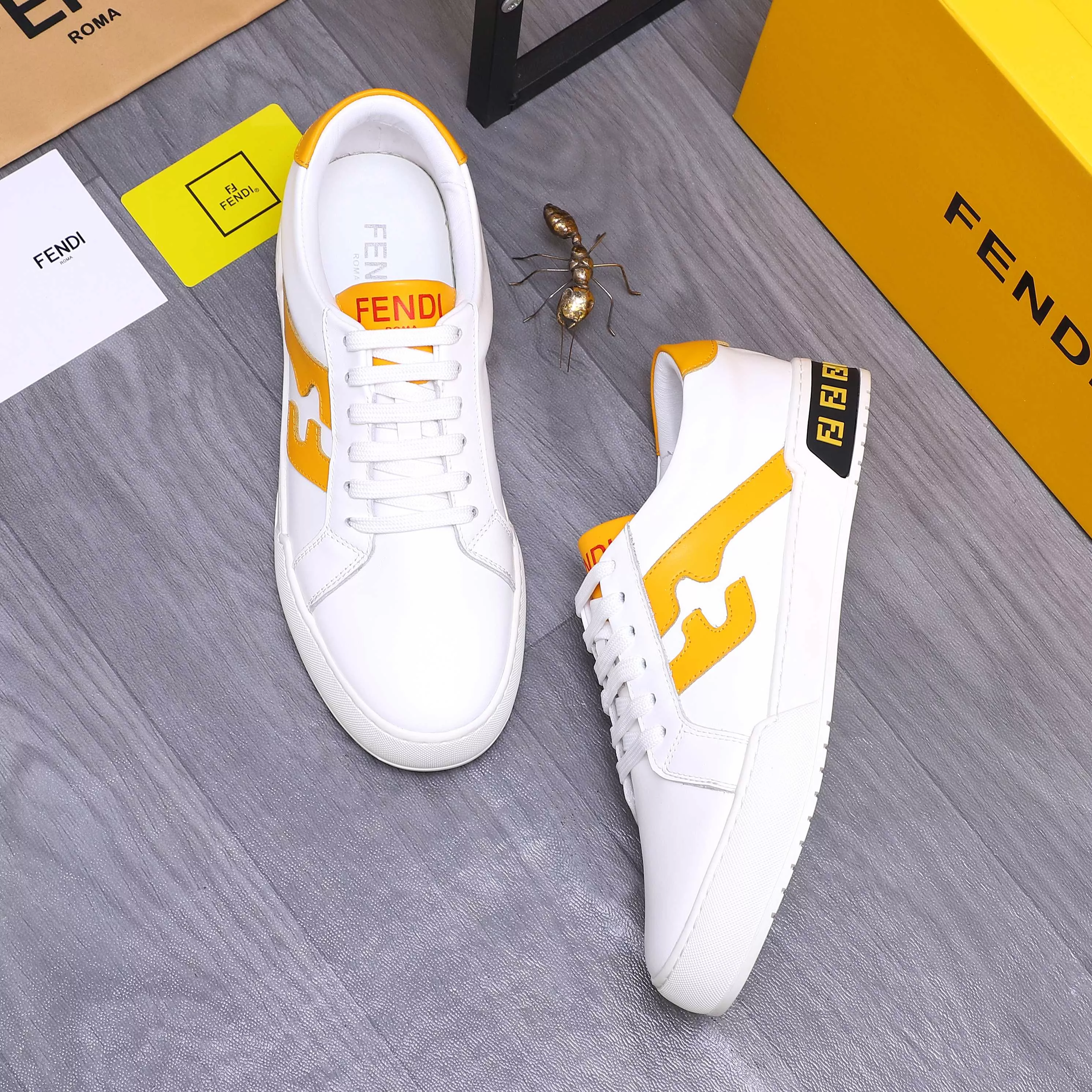Fendi Casual Shoes For Men Bright 3409