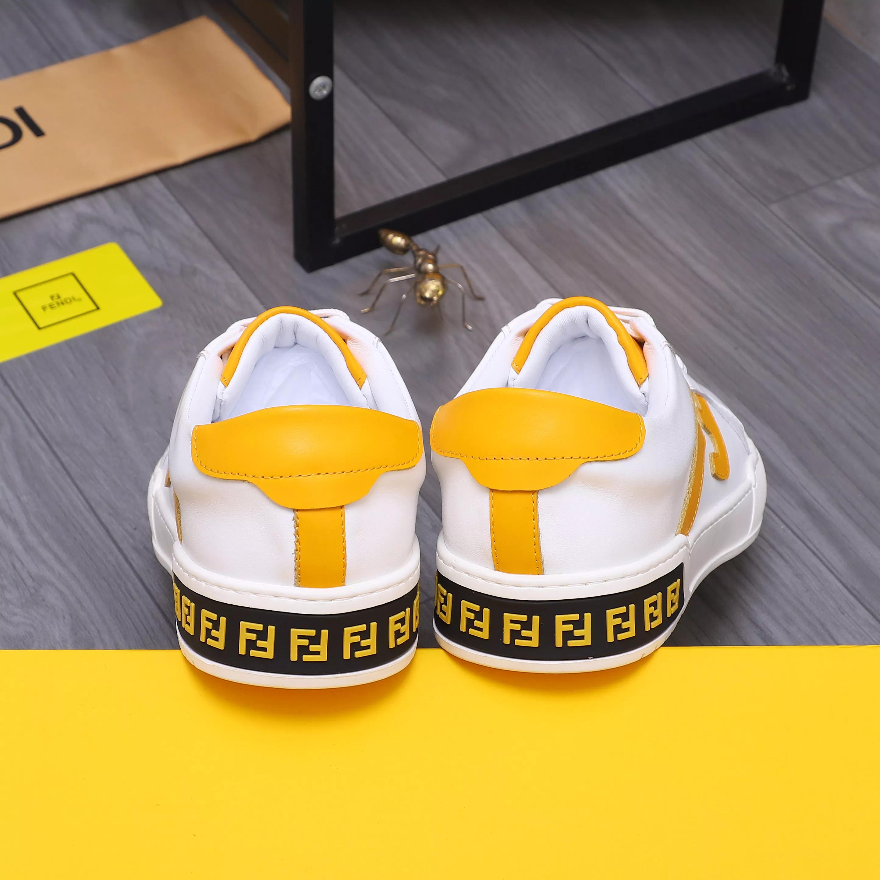 Fendi Casual Shoes For Men Bright 3409