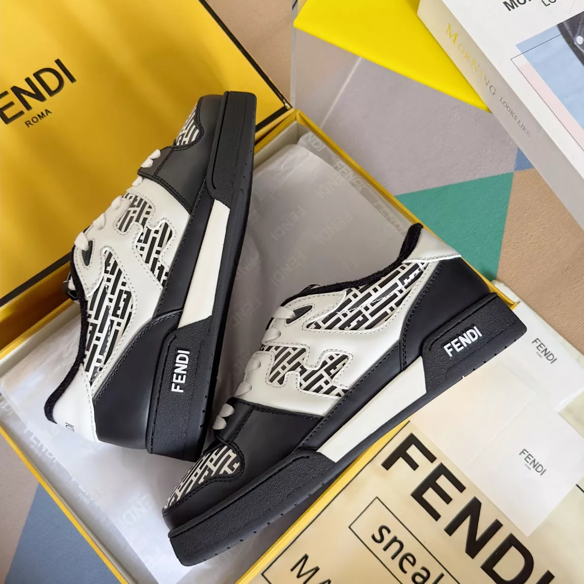 Fendi Casual Shoes For Men Bright 9283