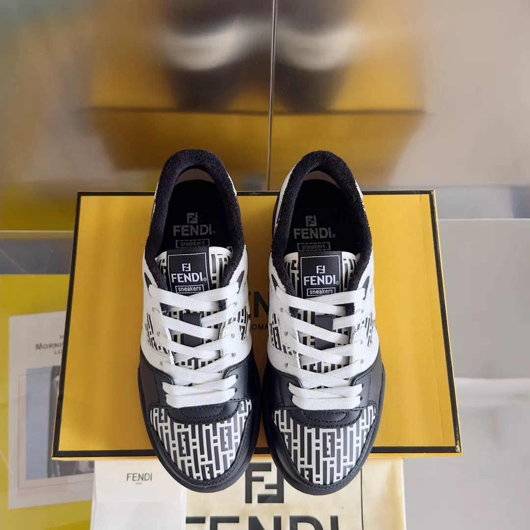 Fendi Casual Shoes For Men Bright 9283