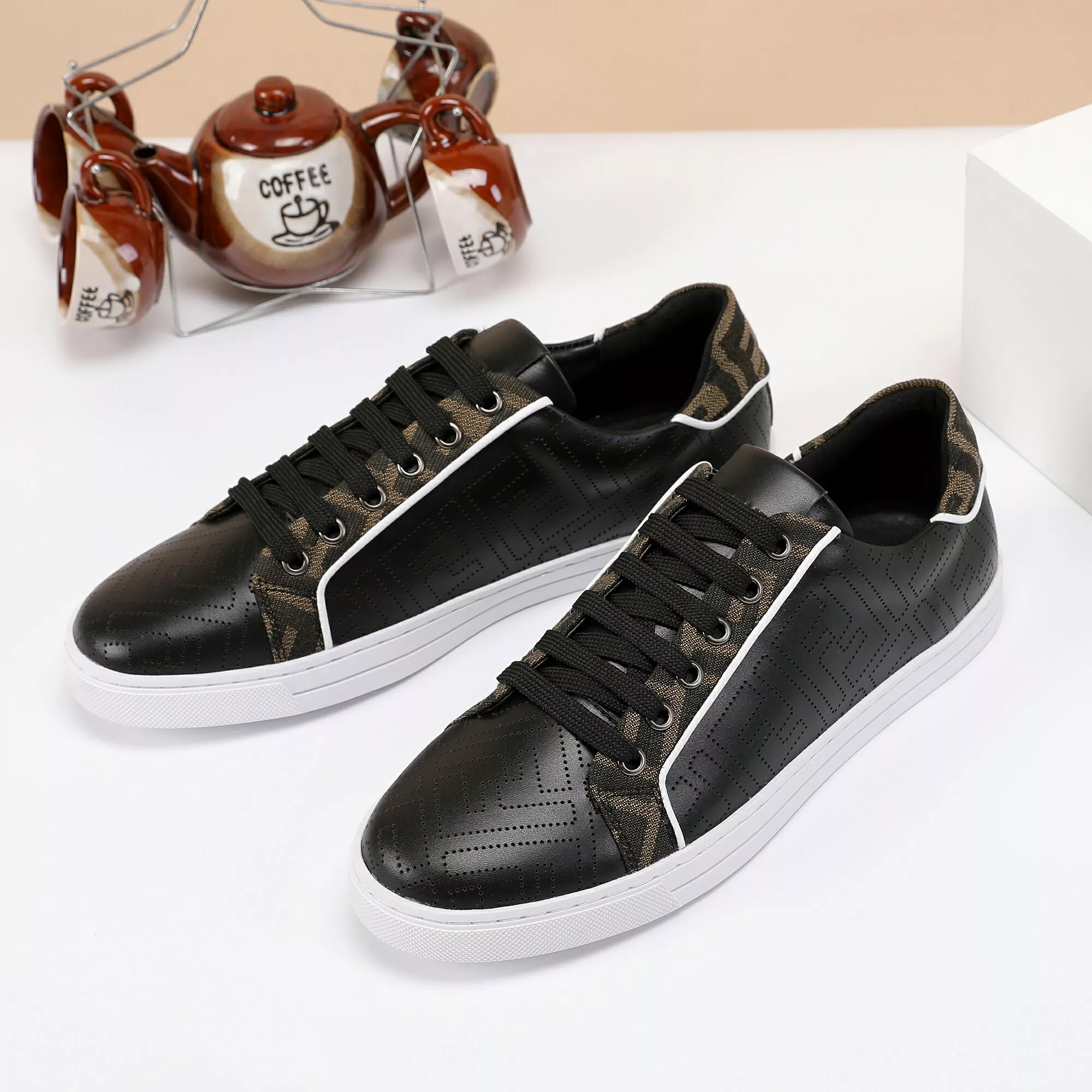 Fendi Casual Shoes For Men Comfortable 214