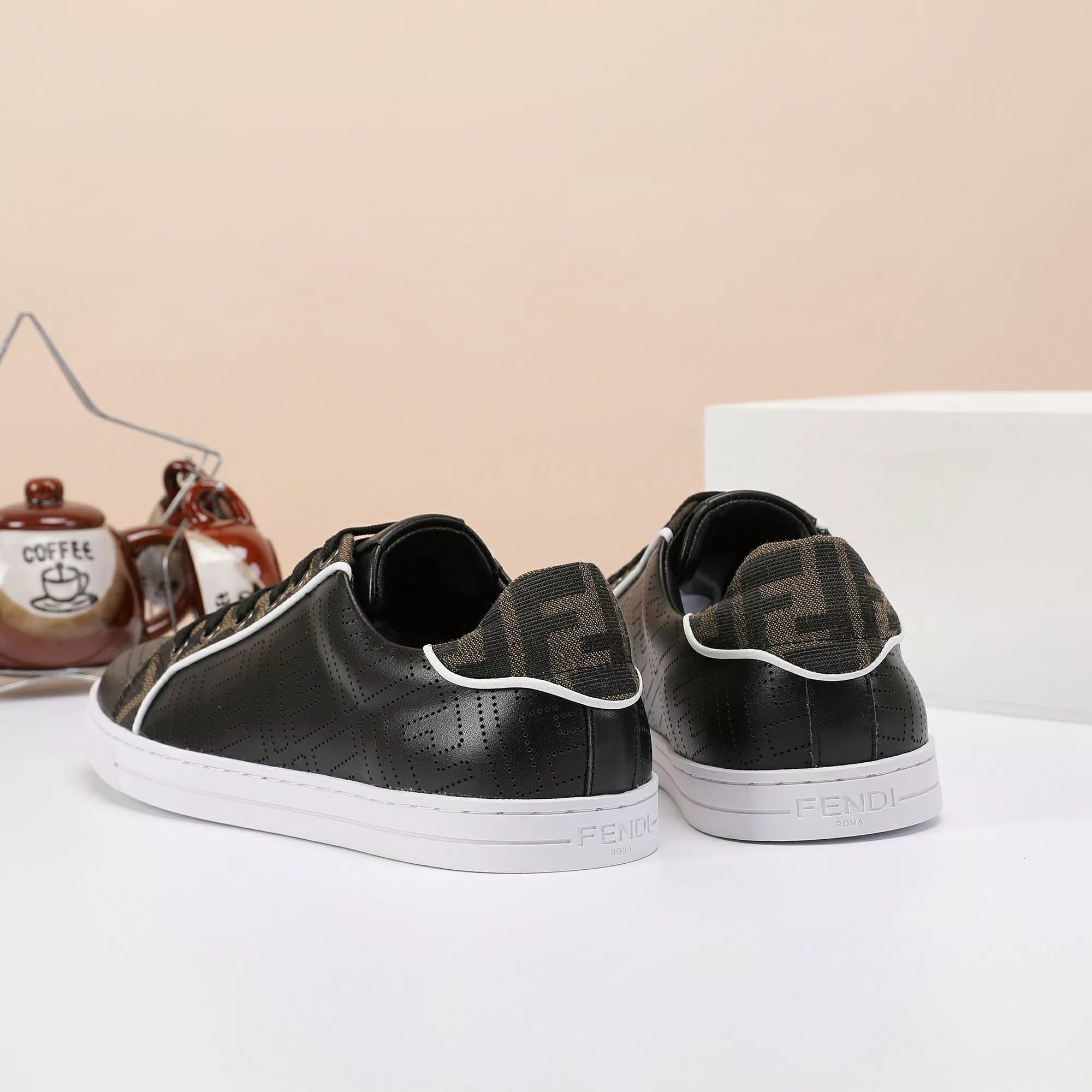Fendi Casual Shoes For Men Comfortable 214