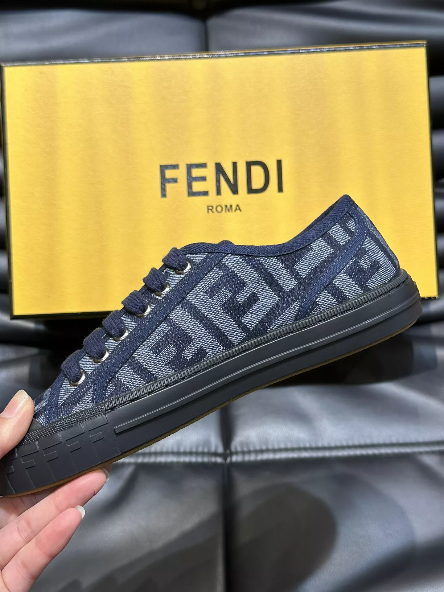 Fendi Casual Shoes For Men Comfortable 7070