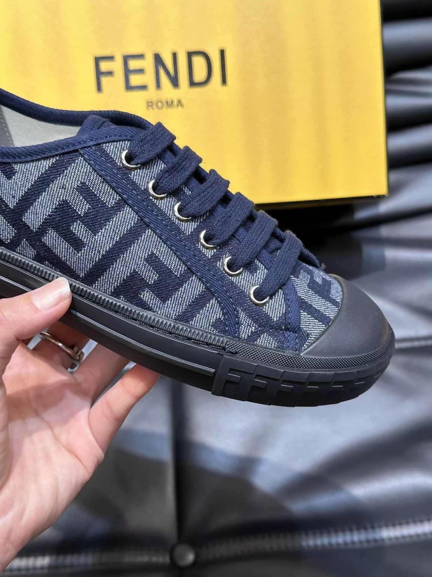 Fendi Casual Shoes For Men Comfortable 7070