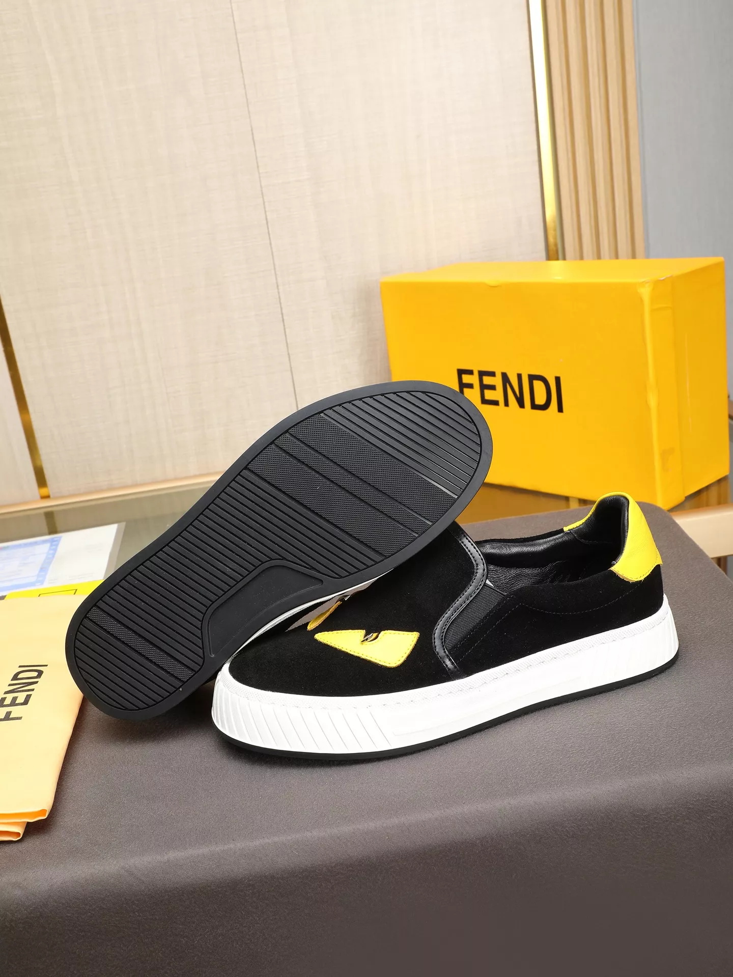 Fendi Casual Shoes For Men Cozy 9694