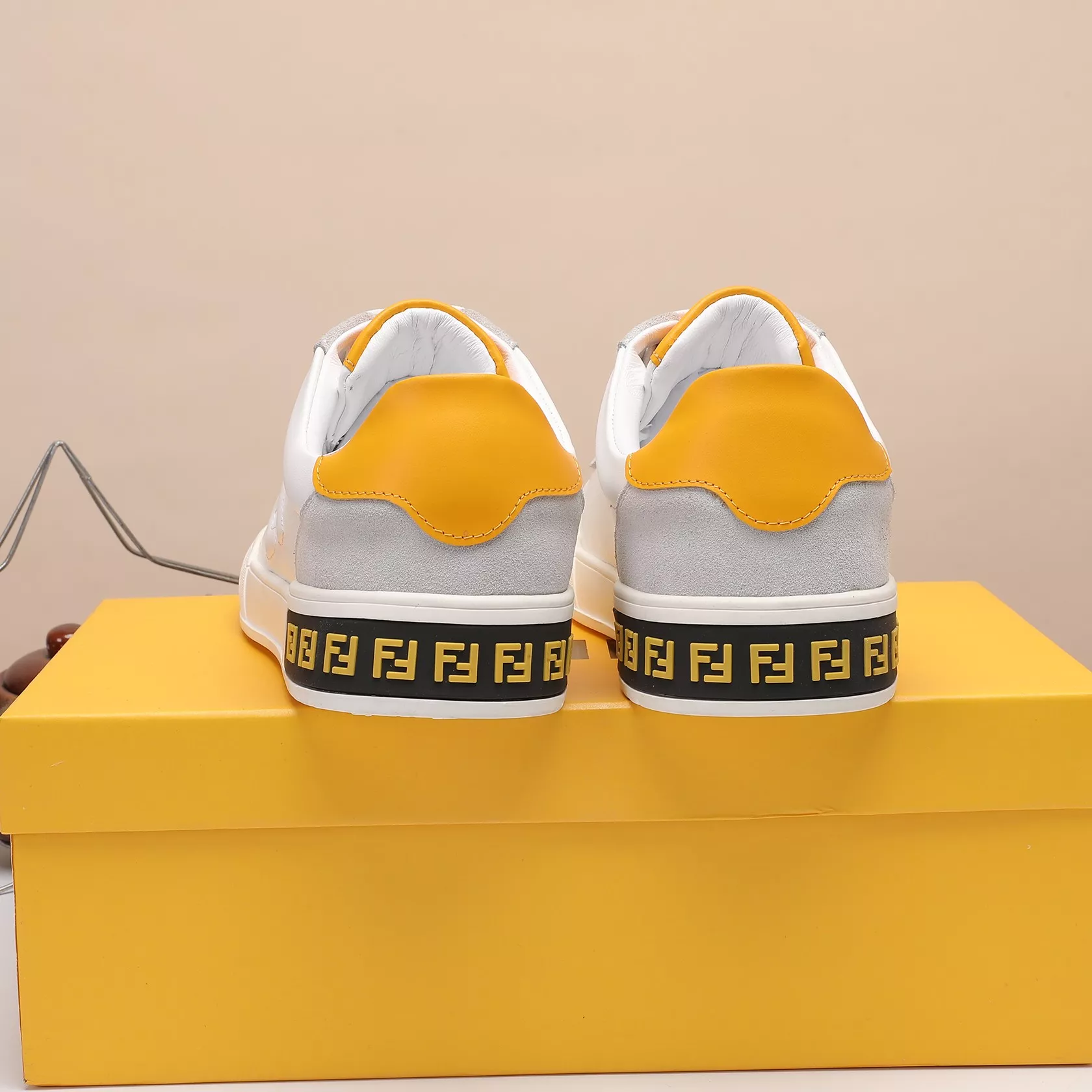 Fendi Casual Shoes For Men DailyWear 9838