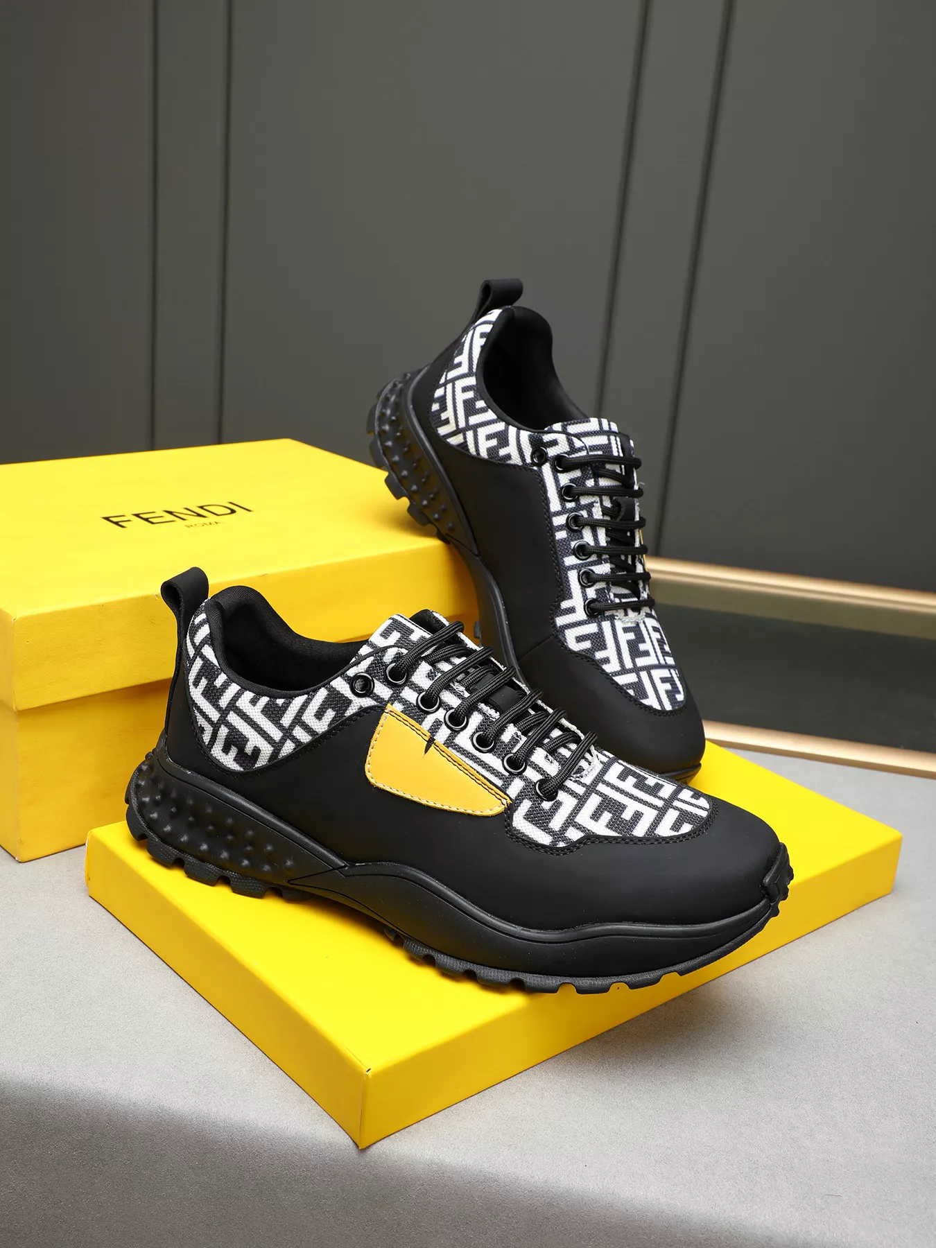 Fendi Casual Shoes For Men Durable 1234
