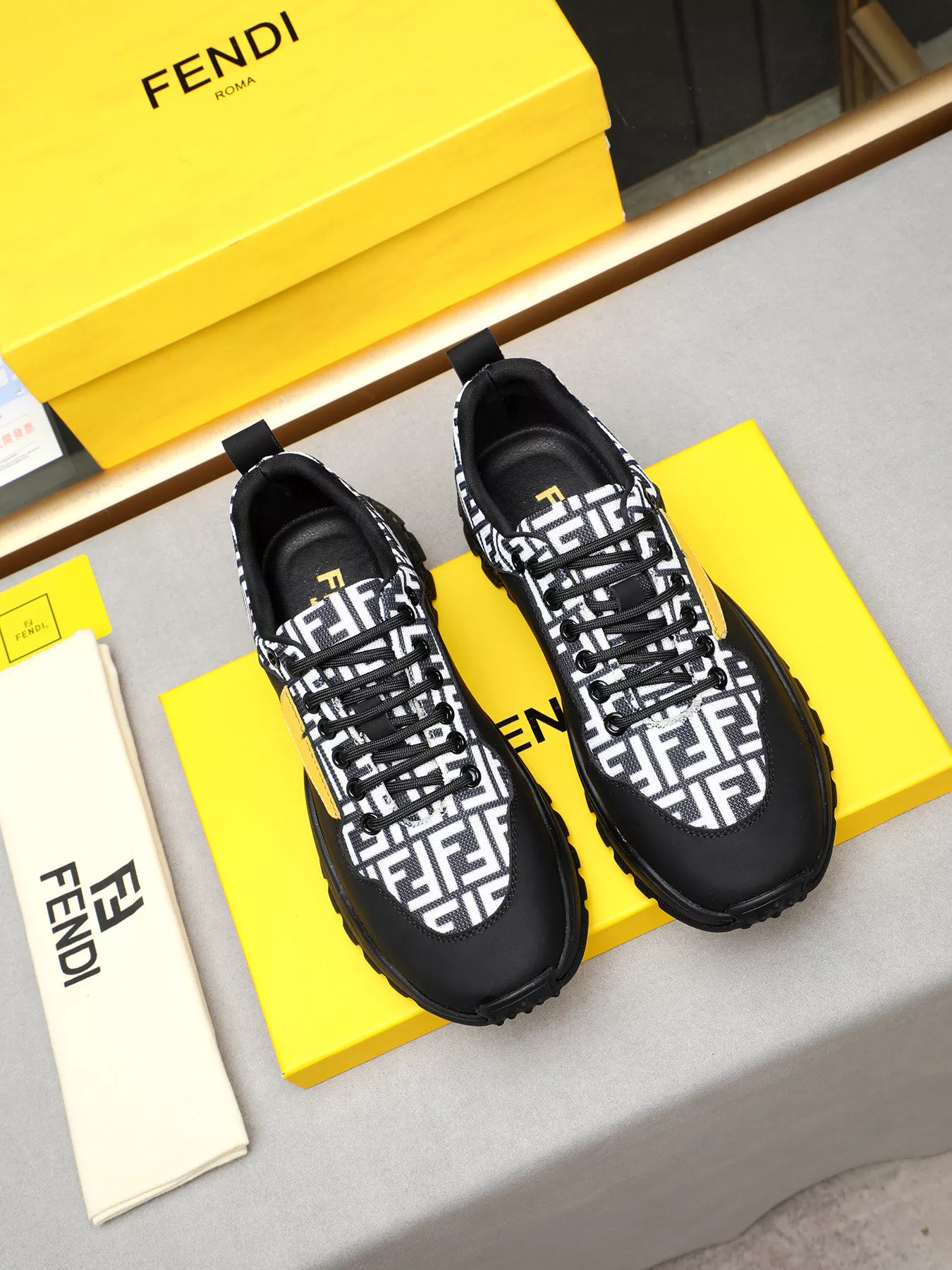 Fendi Casual Shoes For Men Durable 1234
