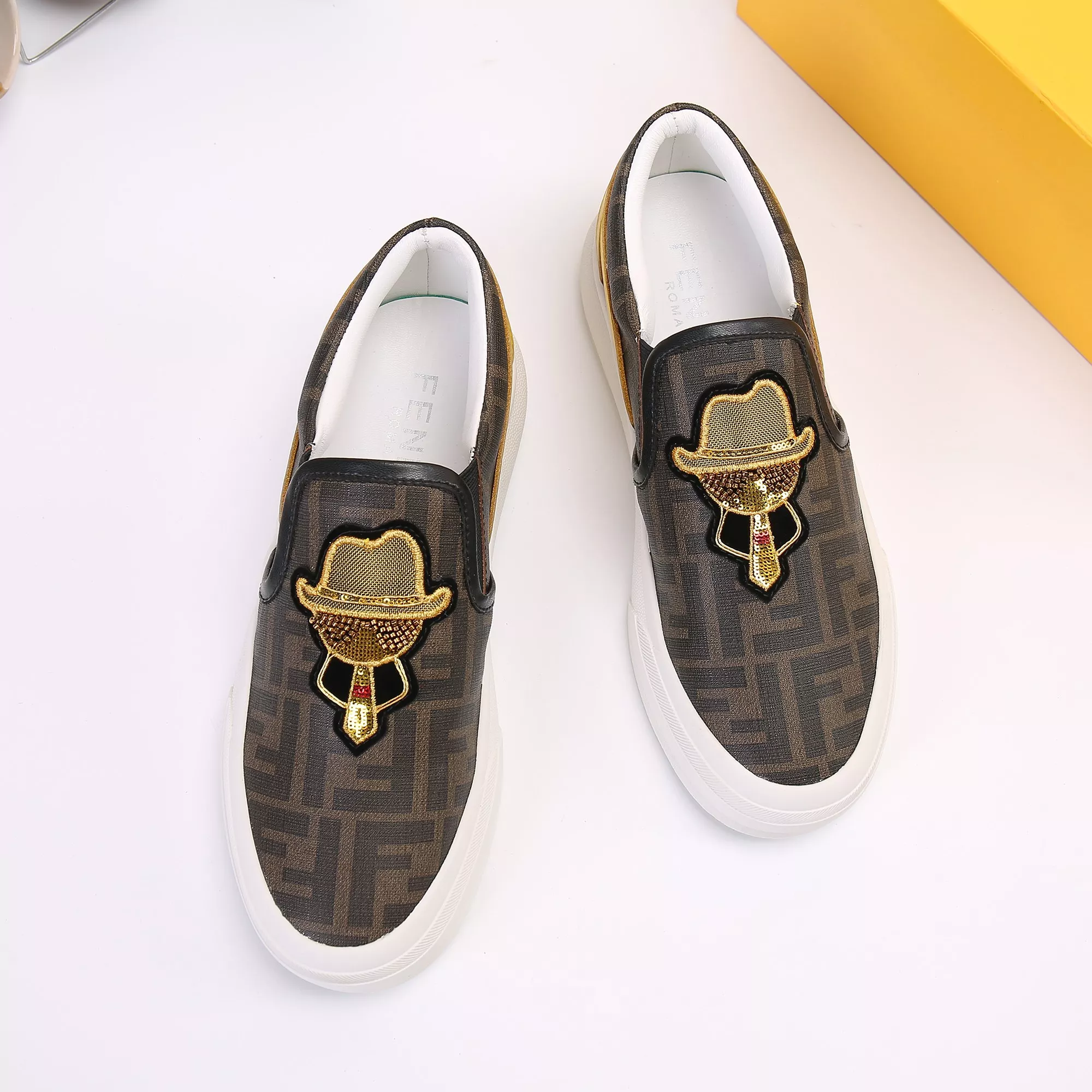 Fendi Casual Shoes For Men Durable 474