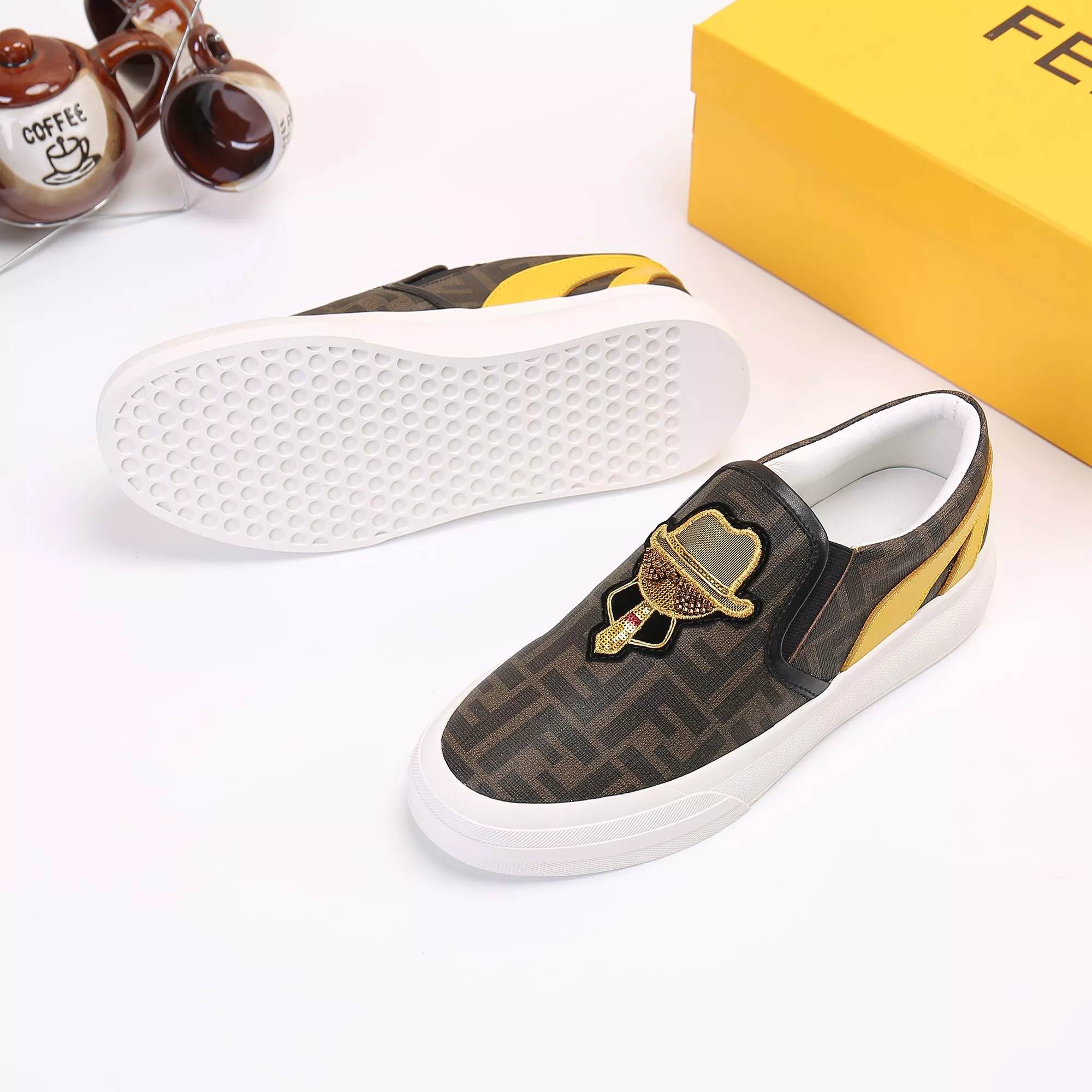 Fendi Casual Shoes For Men Durable 474