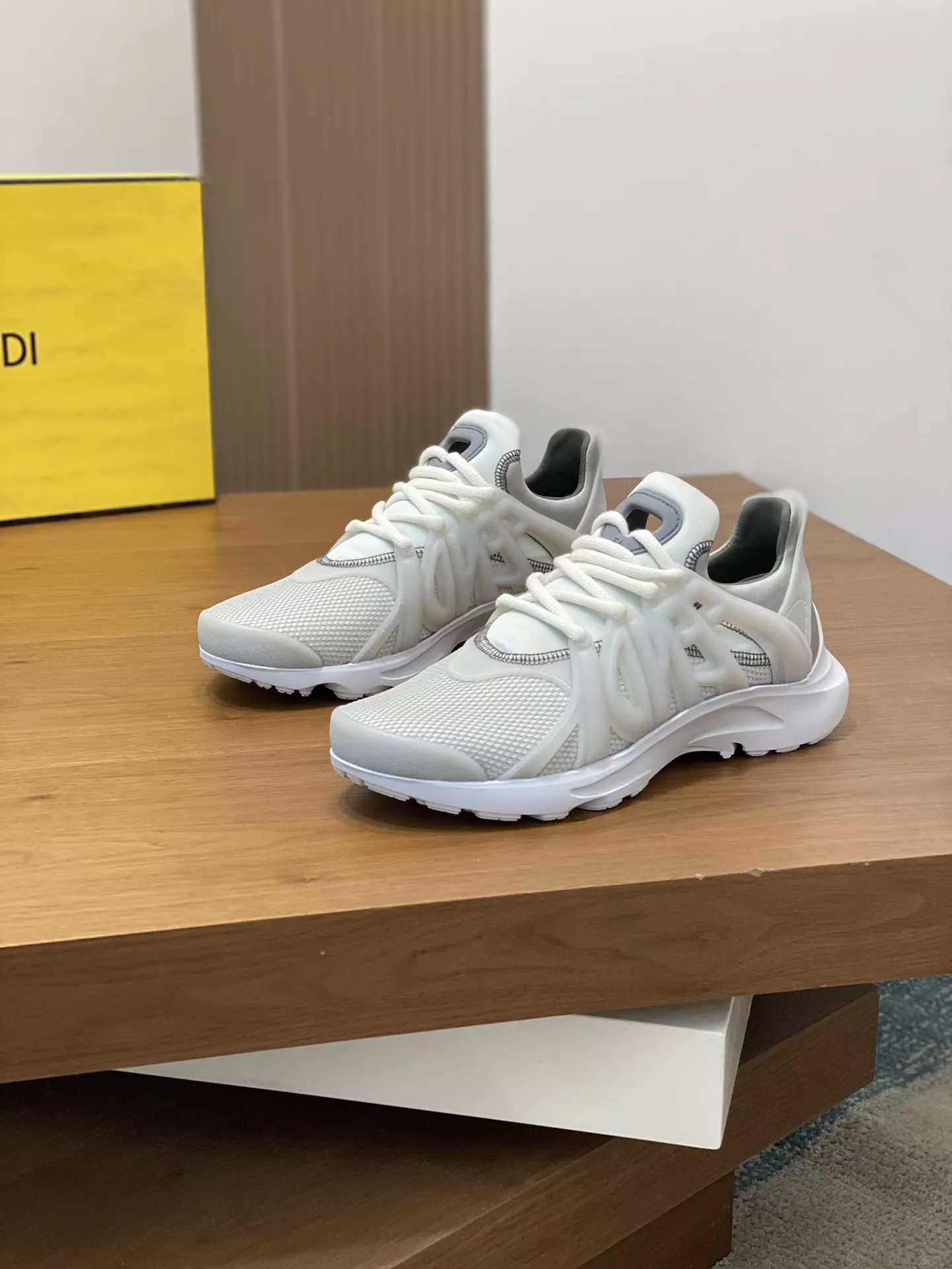 Fendi Casual Shoes For Men EasyMatch 8286