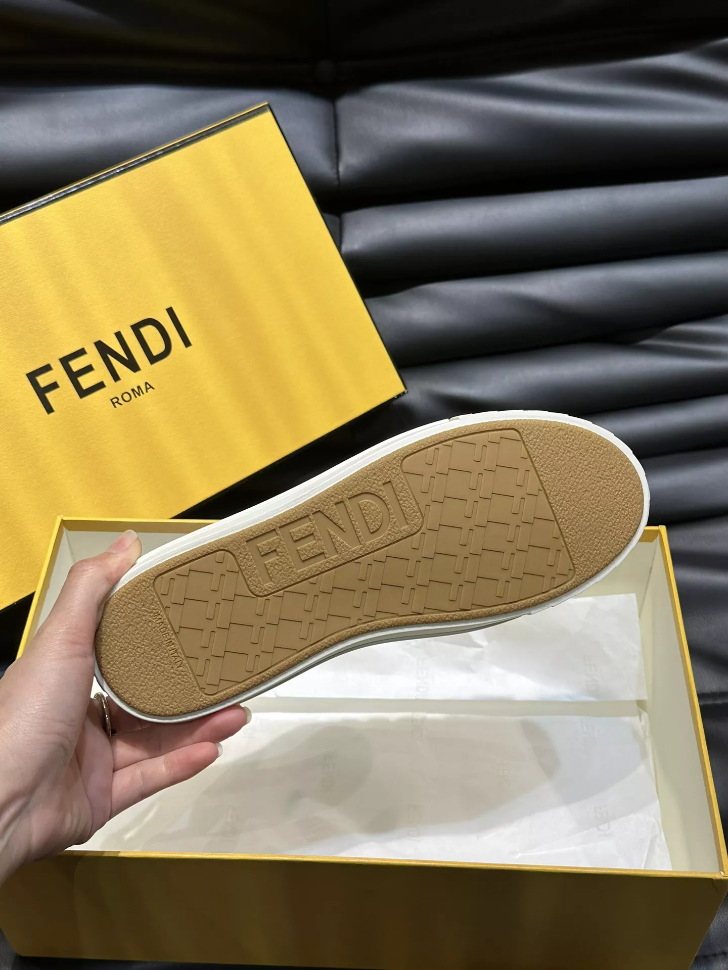 Fendi Casual Shoes For Men EyeCatching 4102