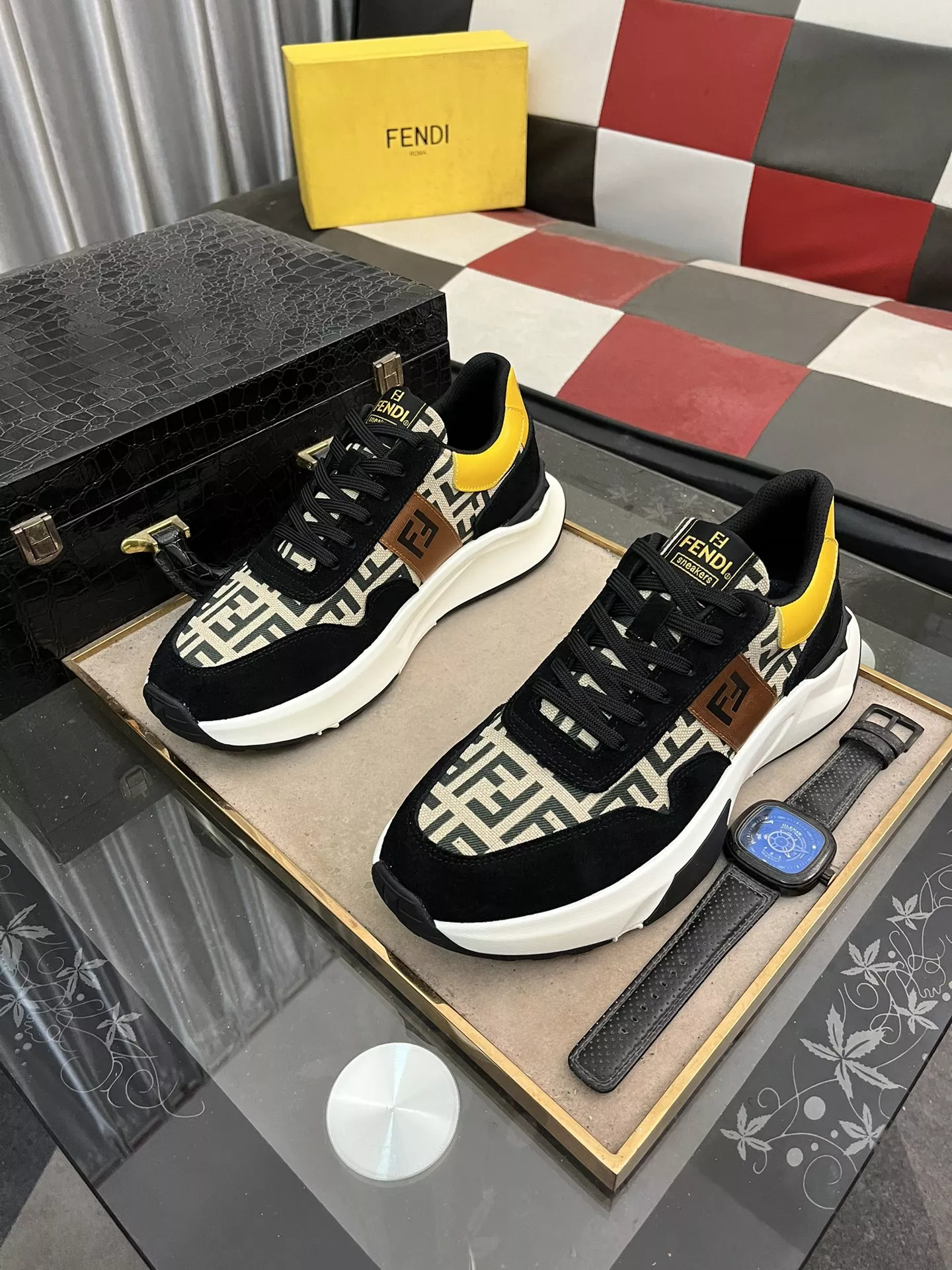Fendi Casual Shoes For Men EyeCatching 503