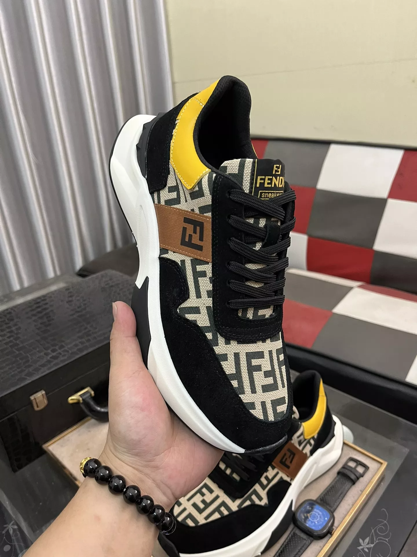 Fendi Casual Shoes For Men EyeCatching 503