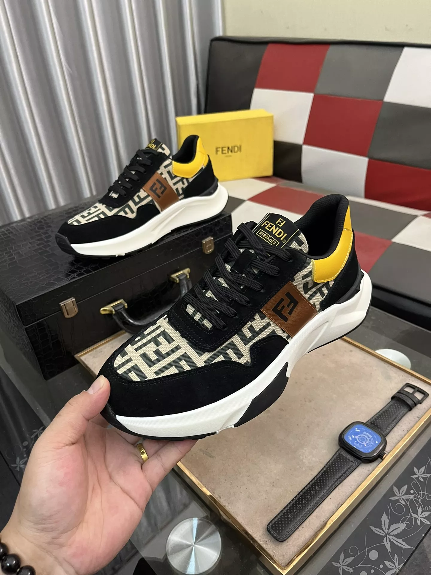 Fendi Casual Shoes For Men EyeCatching 503